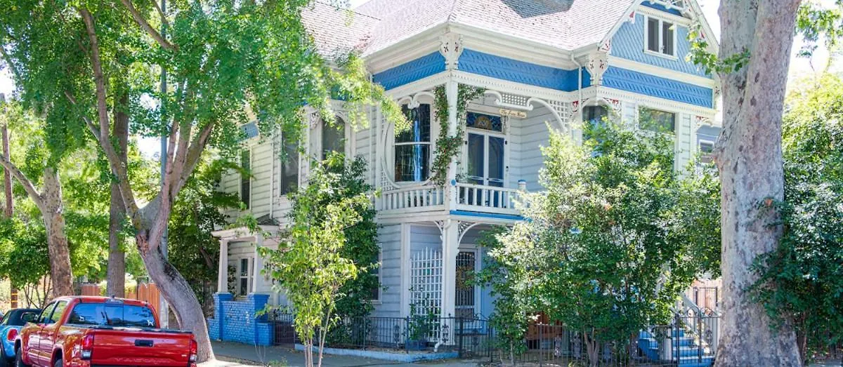 Irenehouse Victorian Inn Sacramento